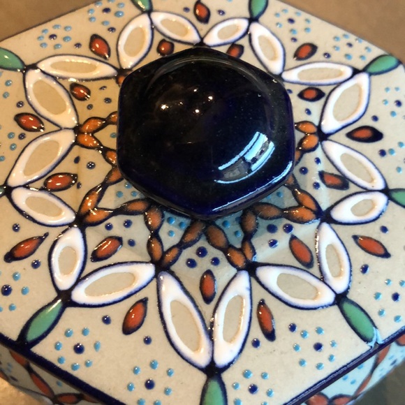 Javier Servin made in Mexico ceramic trinket box with lid - Picture 2 of 8